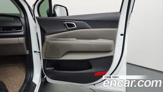 Kia Carnival 2025 — ფოტო 3/32
