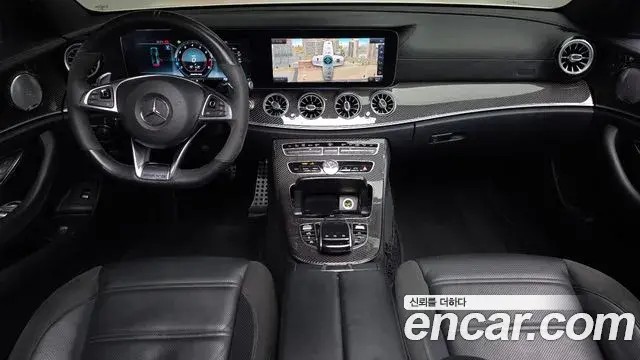 Mercedes-Benz E-Class 2018 — Photo 7/20