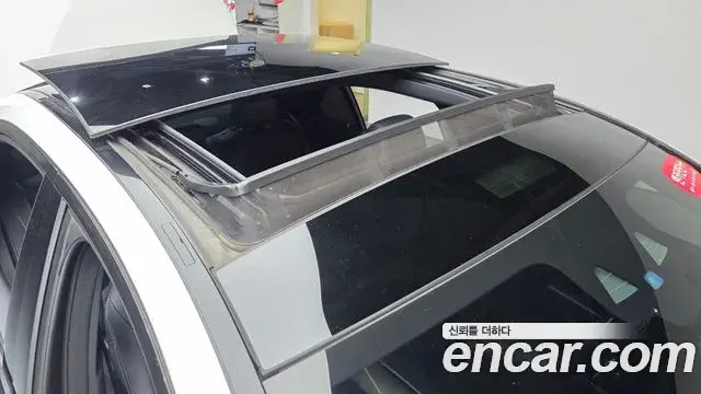Mercedes-Benz E-Class 2018 — Photo 19/20