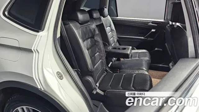 Volkswagen Tiguan Allspace 2020 — Фото 11/20