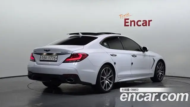 Genesis G70 2018 — Photo 29/36