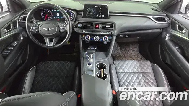 Genesis G70 2018 — Photo 15/36