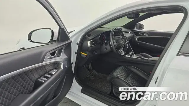 Genesis G70 2018 — Photo 2/36
