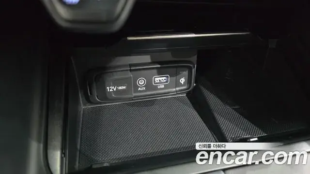 Genesis G70 2018 — Photo 28/36