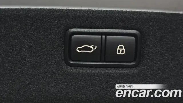 Genesis G70 2018 — Photo 14/36