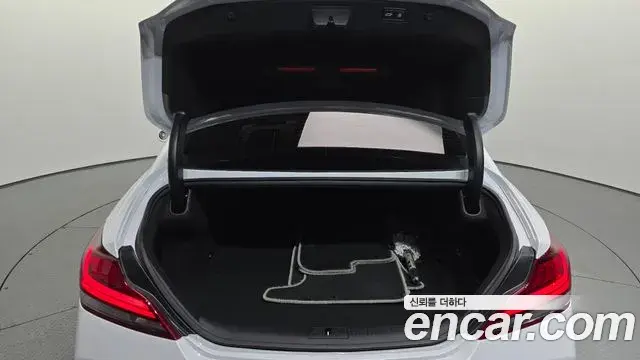 Genesis G70 2018 — Photo 27/36