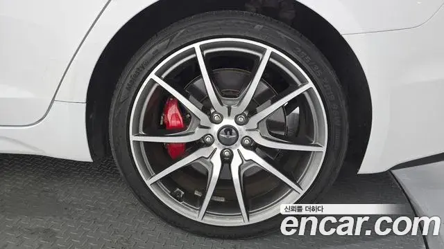 Genesis G70 2018 — Photo 23/36