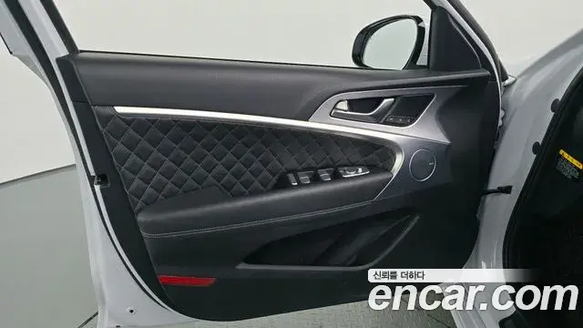 Genesis G70 2018 — Photo 5/36