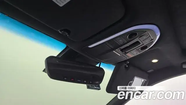 Genesis G70 2018 — Photo 13/36