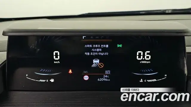 Hyundai Staria 2023 — Фото 6/20