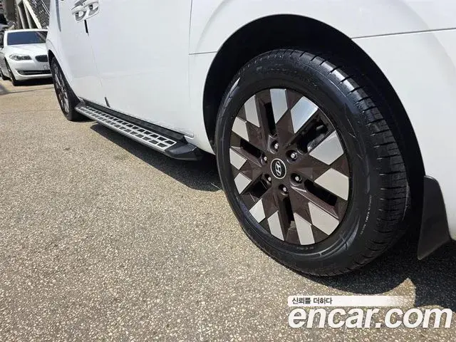Hyundai Staria 2022 — Фото 19/20