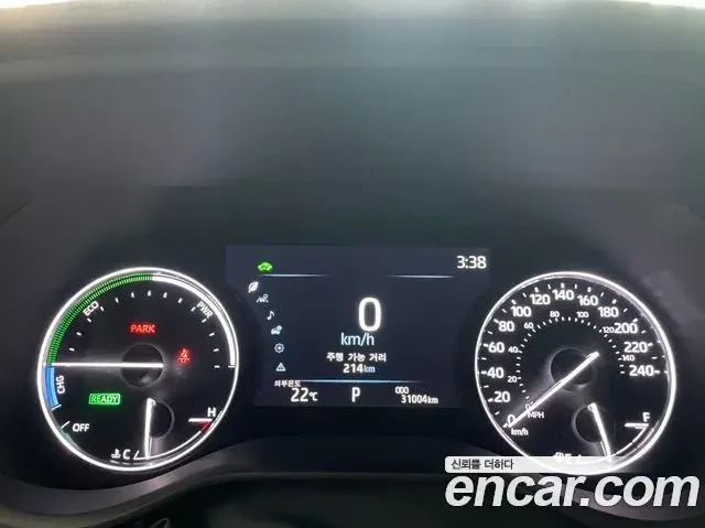 Toyota Sienna 2021 — ფოტო 13/20