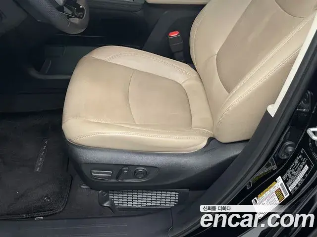 Toyota Sienna 2021 — ფოტო 20/20