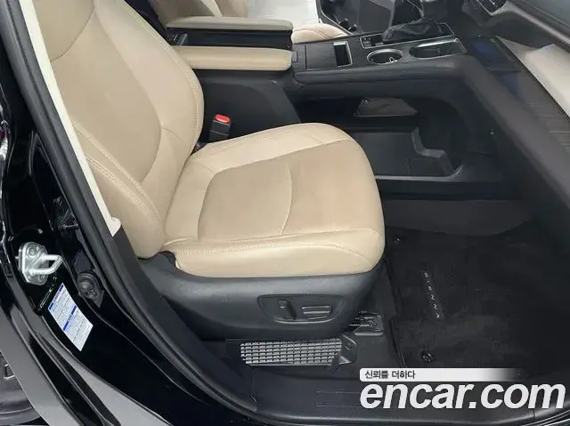 Toyota Sienna 2021 — ფოტო 14/20