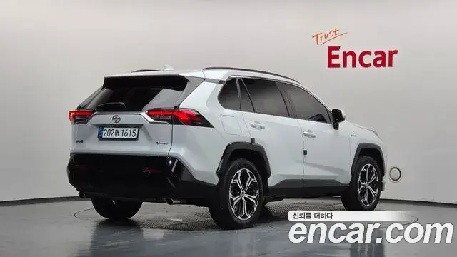 Toyota RAV4 2025 — Photo 6/20