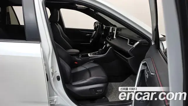 Toyota RAV4 2025 — Photo 3/20