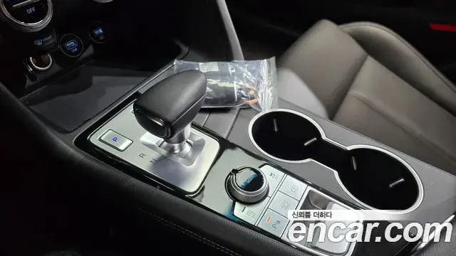 Genesis G70 2021 — Şəkil 24/30