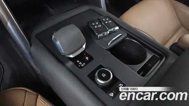 Land Rover Discovery 5 2021 — Photo 9/20