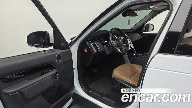 Land Rover Discovery 5 2021 — Photo 10/20