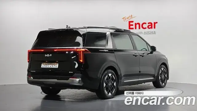 Kia Carnival 2024 — Photo 2/20
