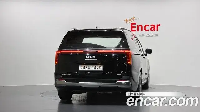 Kia Carnival 2024 — Photo 4/20