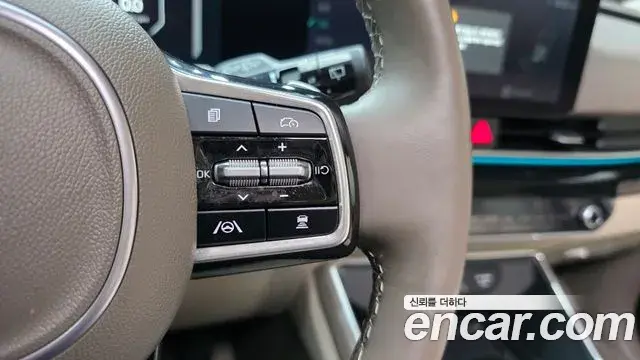 Kia Carnival 2024 — Фото 17/20