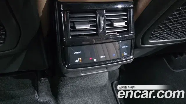 Renault Samsung Grand Koleos 2025 — Фото 18/20