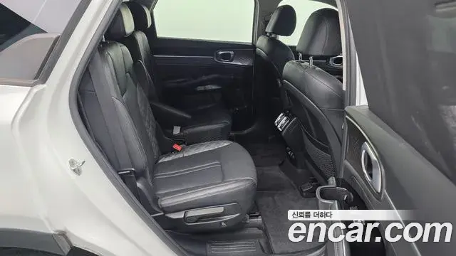 Kia Sorento 2022 — Фото 12/20