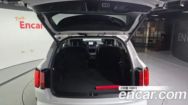 Kia Sorento 2022 — Фото 20/20