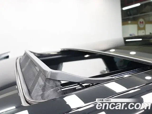 Land Rover Range Rover Evoque 2025 — Photo 17/20
