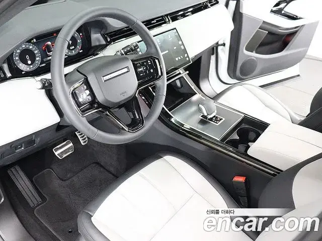 Land Rover Range Rover Evoque 2025 — Photo 13/20