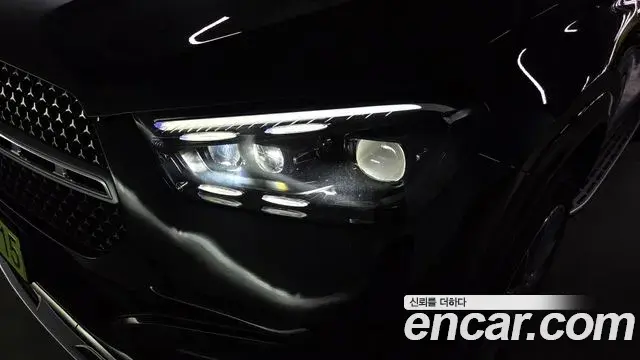Mercedes-Benz GLE-Class 2025 — Фото 17/20