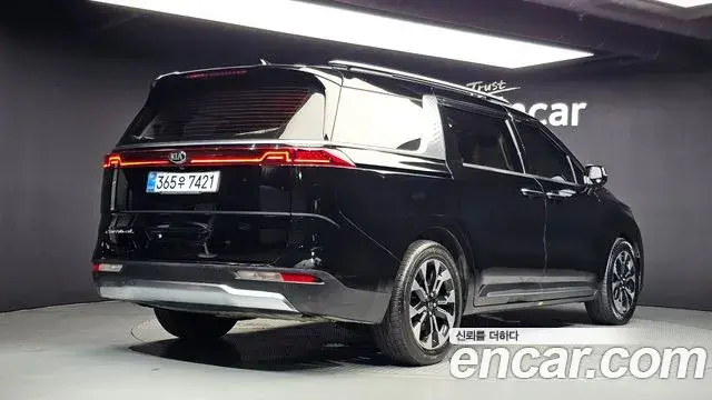 Kia Carnival 2020 — Photo 2/20