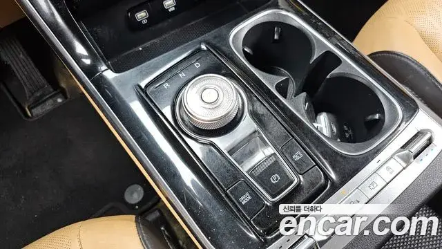 Kia Carnival 2020 — Photo 9/20