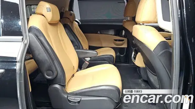 Kia Carnival 2020 — Photo 11/20