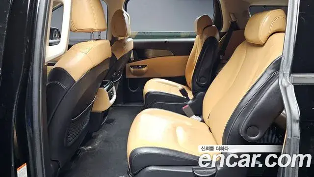 Kia Carnival 2020 — Photo 12/20