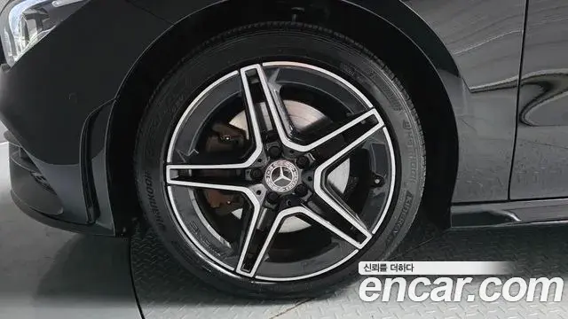 Mercedes-Benz CLA-Class 2021 — Фото 5/20