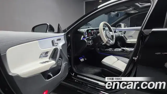 Mercedes-Benz CLA-Class 2021 — Фото 10/20
