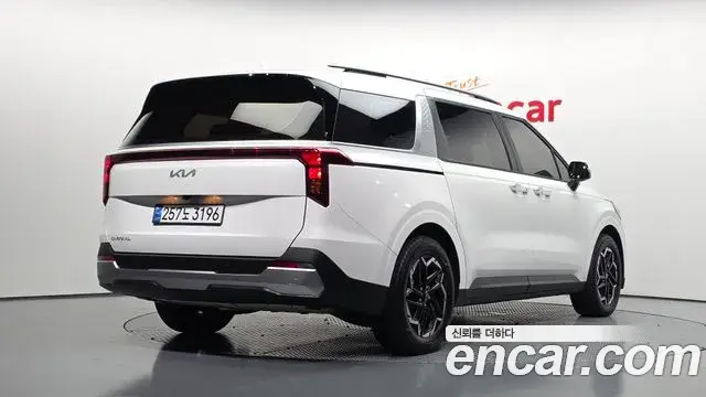 Kia Carnival 2024 — Фото 2/20