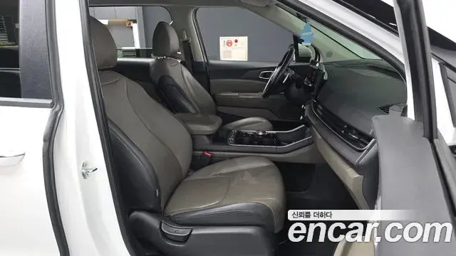 Kia Carnival 2024 — Фото 11/20