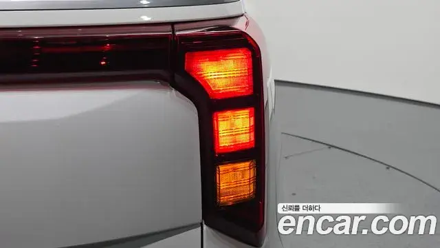 Kia Carnival 2024 — ფოტო 5/30