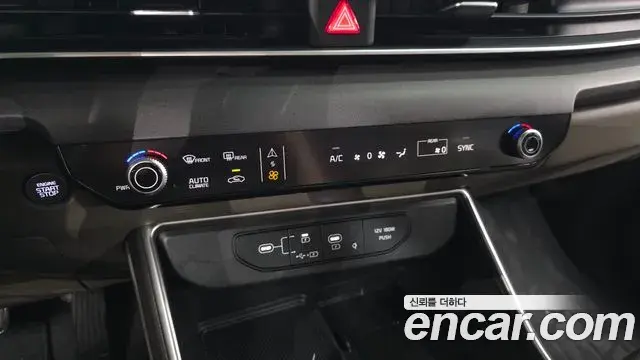 Kia Carnival 2024 — ფოტო 12/30