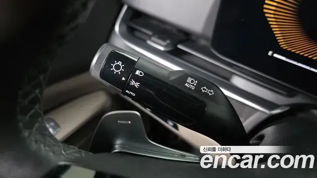 Kia Carnival 2024 — ფოტო 27/30