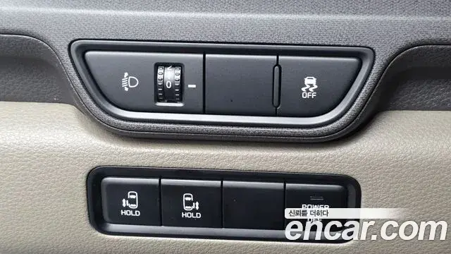 Kia Carnival 2024 — ფოტო 13/30