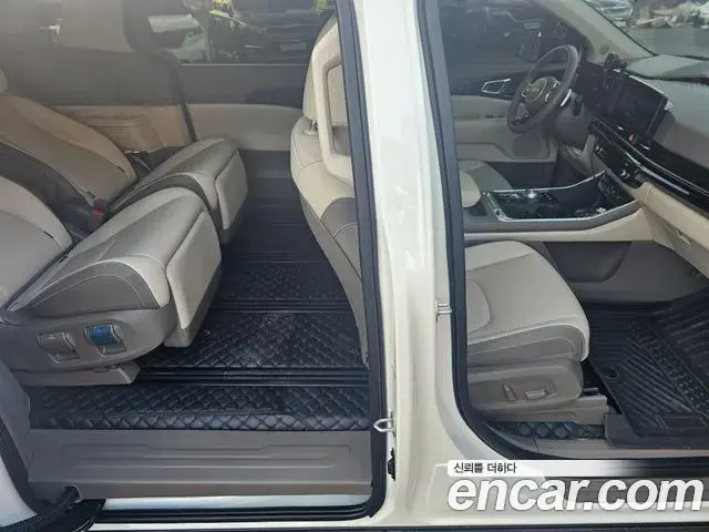 Kia Carnival 2024 — Фото 14/20