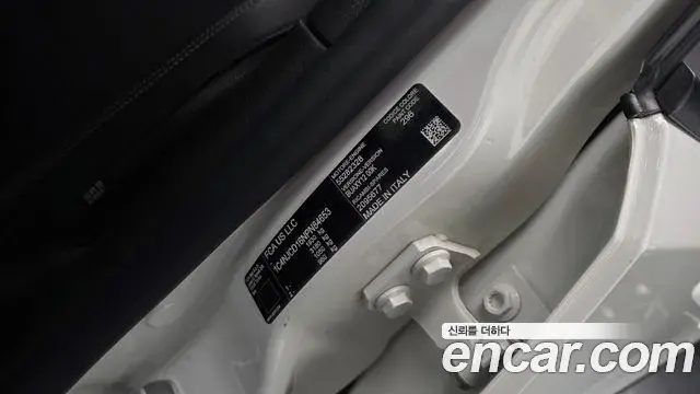 Jeep Renegade 2022 — Photo 7/35