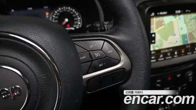 Jeep Renegade 2022 — Photo 2/35