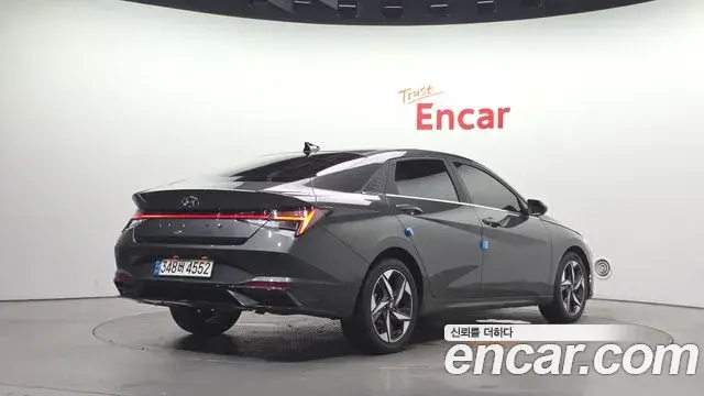 Hyundai Avante 2022 — Фото 1/20