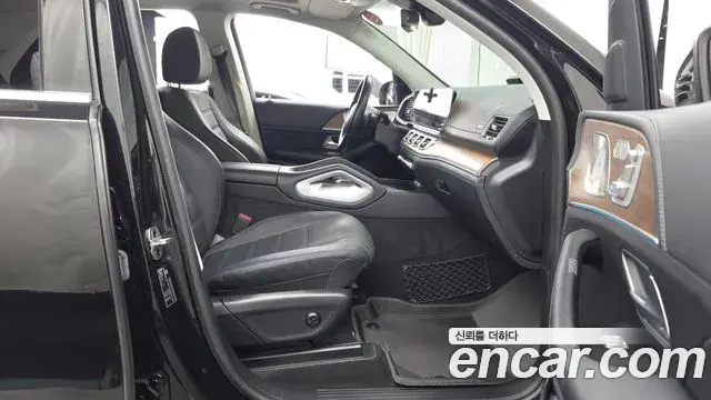 Mercedes-Benz GLE-Class 2021 — Фото 11/20