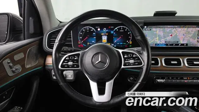 Mercedes-Benz GLE-Class 2021 — Фото 13/20